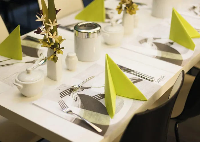 מלון Bohem Art 4*